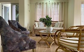Alka'S Paradise Guest House And Lodging